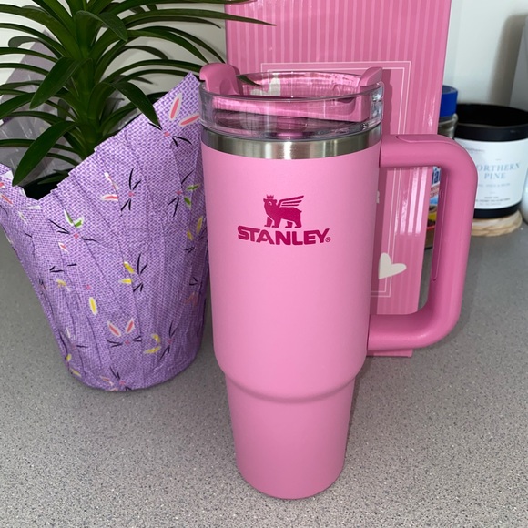 Brand New Stanley Cup-Sizzling Pink 30 oz. - Picture 2 of 3
